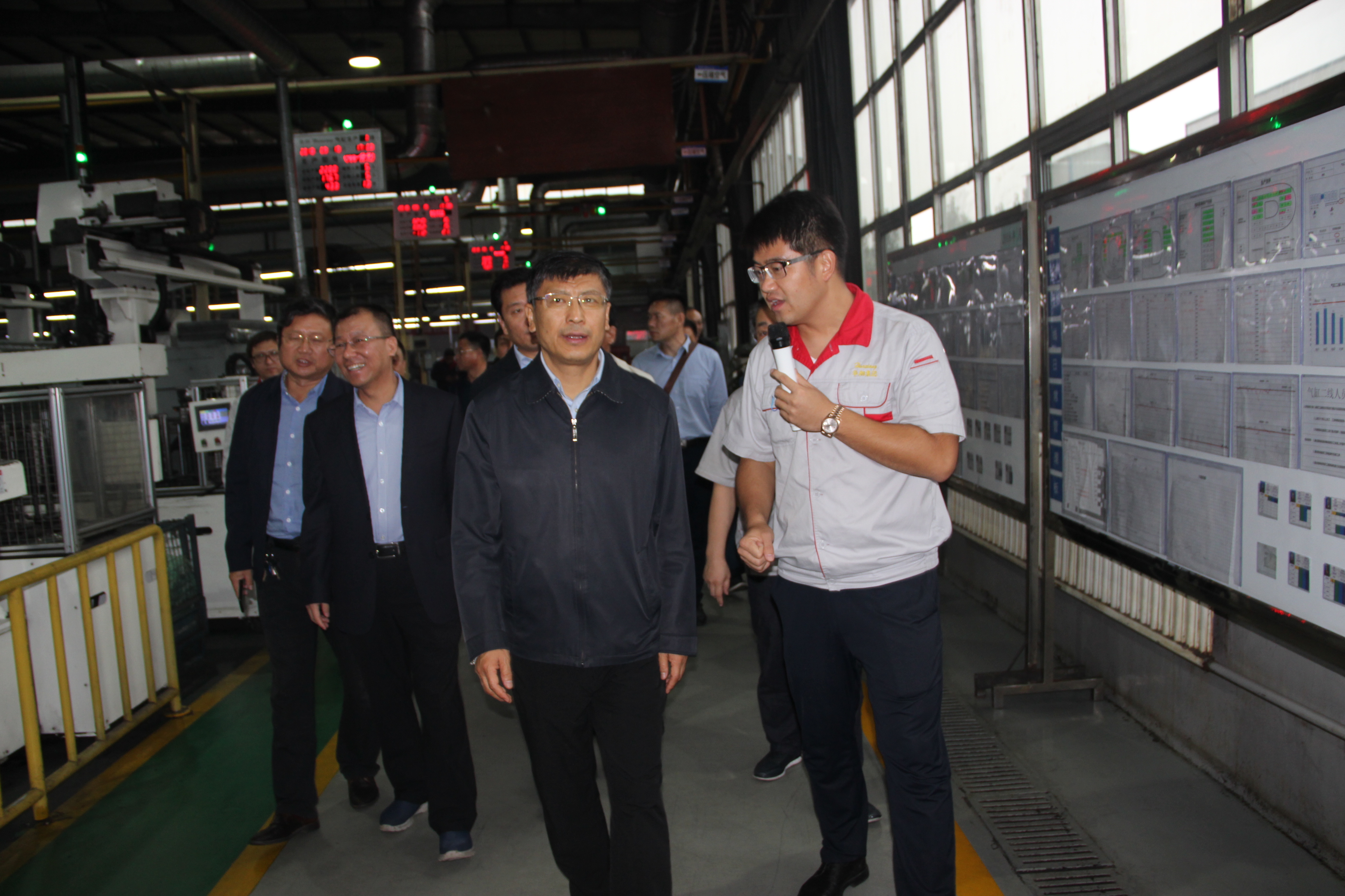 省委組織部副部長、省人社廳廳長盧建明一行到我司調(diào)研指導