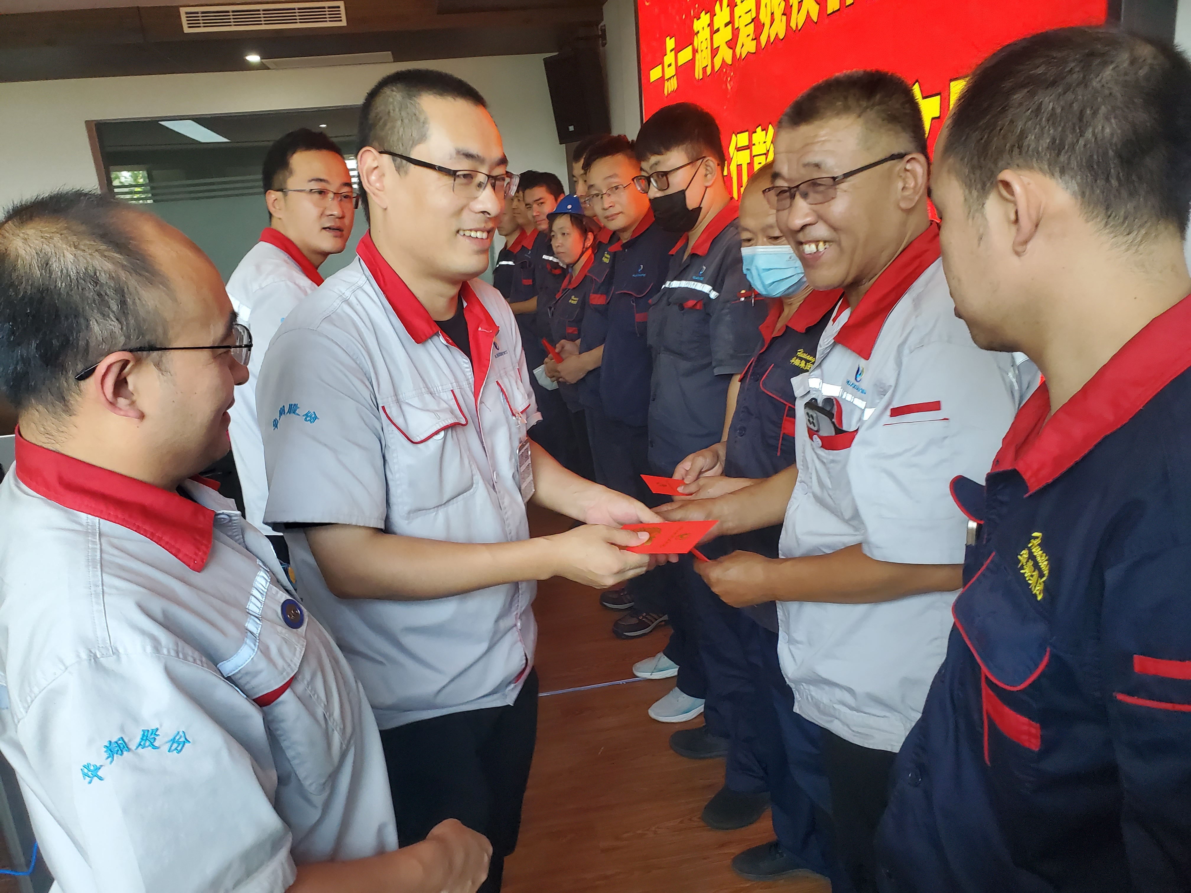 “扶殘助殘有你有我”，華翔很暖心！